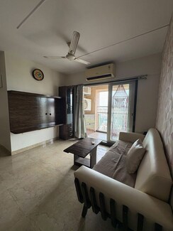 2 BHK +Apartment For Rent in Siddhi Highland Park