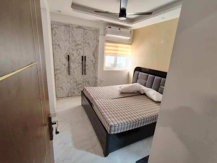 Team Area, paras-tierea 3.5 Bedroom 1580 Sq.Ft. Apartment In Sector 137 Noida 10726629