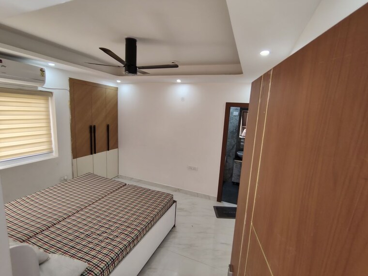 Bedroom, paras-tierea 3.5 Bedroom 1580 Sq.Ft. Apartment In Sector 137 Noida 10726629