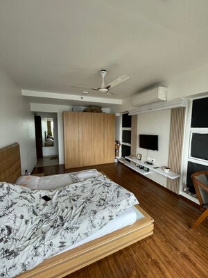 Bedroom in 3 BHK Apartment at Paradigm Nivan, Khar West – for Sale