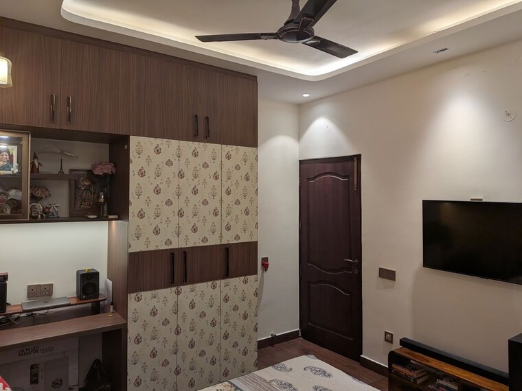 Kitchen, lavender-floors 3 Bedroom 250 Sq.Yd. Builder Floor In Sector 89 Faridabad 10726620