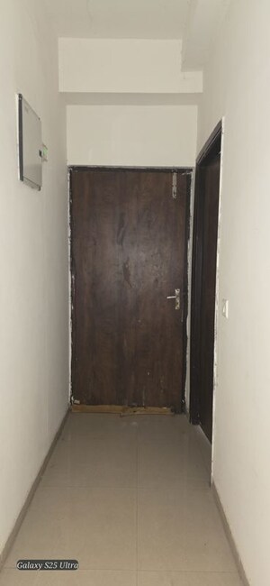Furnished Amenities in 2.5 BHK Apartment at Mahagun Mywoods, Sector 16c Greater Noida – for Sale