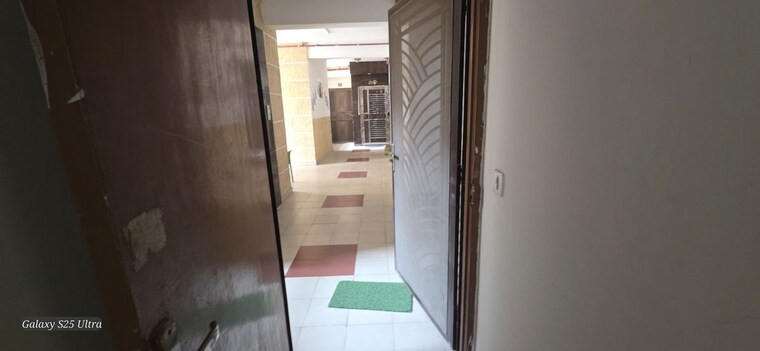Bathroom, mahagun-mywoods 2.5 Bedroom 1110 Sq.Ft. Apartment In Sector 16c Greater Noida Greater Noida 10726633