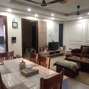 Living Room in 3 BHK Builder Floor at Sector 21 – for Rent