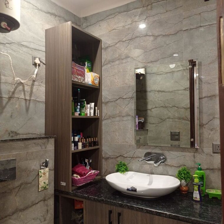 Bathroom, sector 21 3 Bedroom 1550 Sq.Ft. Builder Floor In Sector 21 Gurgaon 10726651