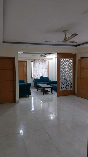 Living Room in 3 BHK Builder Floor at Sector 21 – for Rent