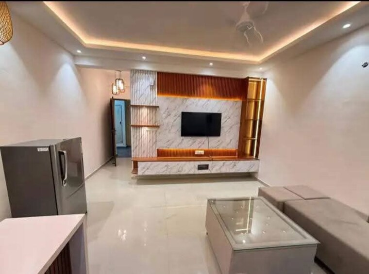 undefined, freedom fighters enclave 1 Bedroom 700 Sq.Ft. Apartment In Freedom Fighters Enclave Delhi 10726680