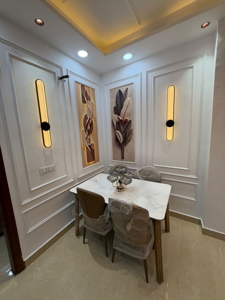 Dining area, dwarka mor 2 Bedroom 750 Sq.Ft. Builder Floor In Dwarka Mor Delhi 10726645
