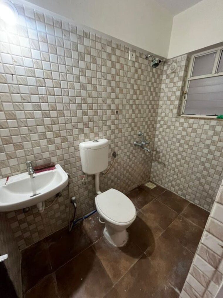 Bathroom, goel-sai-ganga 2 Bedroom 875 Sq.Ft. Apartment In Undri Pune 10726702