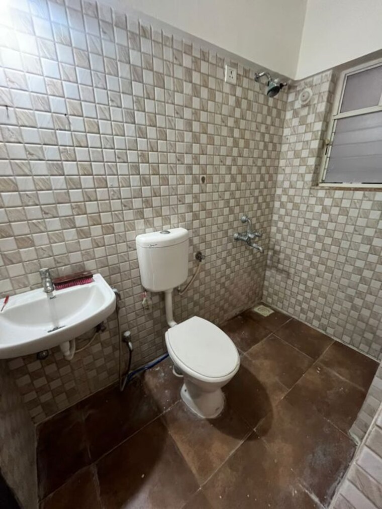 Bathroom, goel-sai-ganga 2 Bedroom 875 Sq.Ft. Apartment In Undri Pune 10726702
