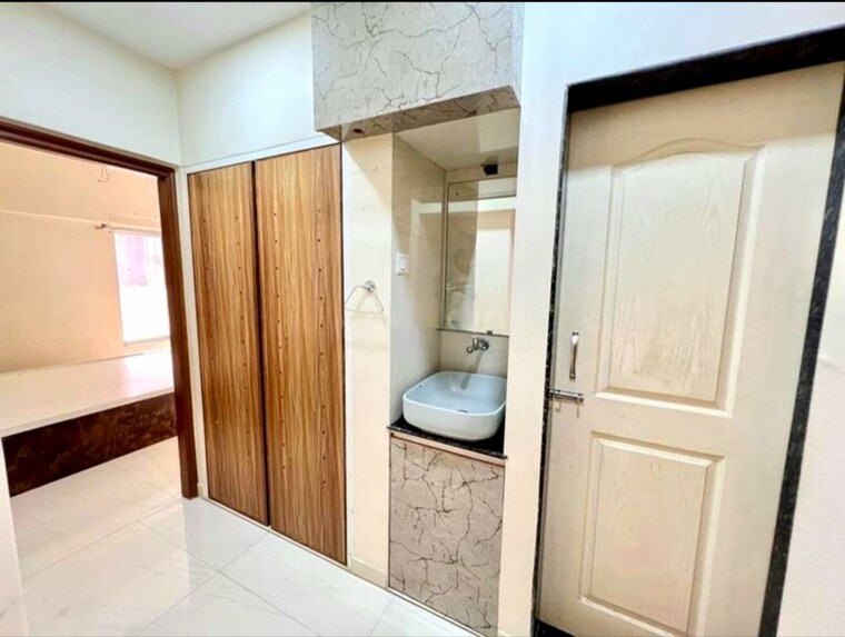 Attached Bathroom, mulund west 3 Bedroom 1100 Sq.Ft. Apartment In Mulund West Mumbai 10725137