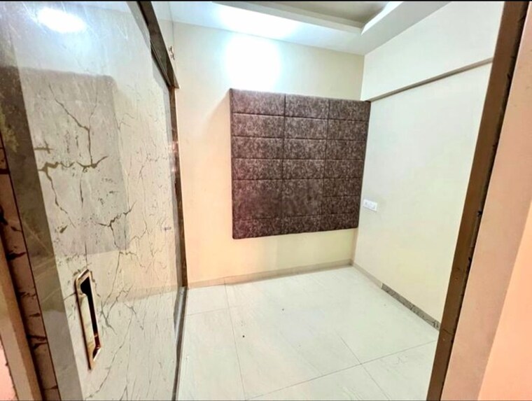Bathroom, mulund west 3 Bedroom 1100 Sq.Ft. Apartment In Mulund West Mumbai 10725137