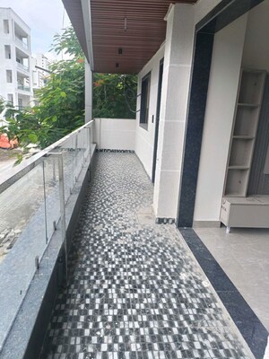 Balcony in 3 BHK Builder Floor at Sector 23 – for Rent