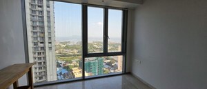 Room in 2 BHK Apartment at Piramal Aranya, Byculla – for Rent