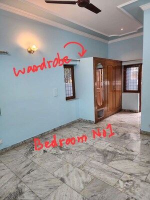 Room in 3 BHK Independent House at Rajender Nagar – for Rent