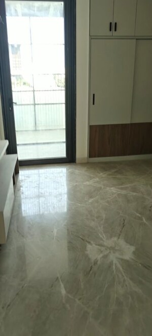 Room in 4 BHK Builder Floor at Unitech Nirvana Country Cedar Crest, Sector 50 – for Rent