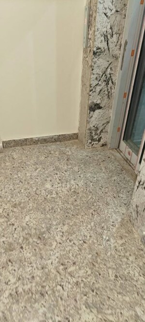 Room in 4 BHK Builder Floor at Unitech Nirvana Country Cedar Crest, Sector 50 – for Rent