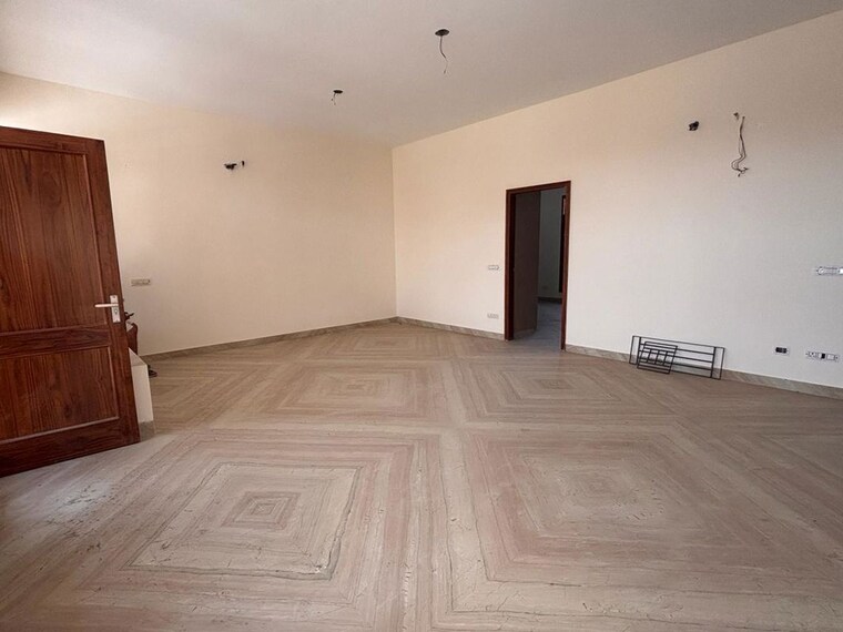 Room, sector 88 6 Bedroom 400 Sq.Yd. Independent House In Sector 88 Mohali 10726760
