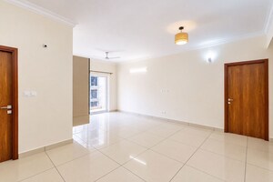 Bathroom in 3.5 BHK Apartment at Prestige Green Gables, Panathur – for Rent