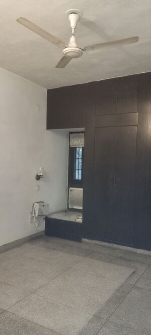 3 BHK Apartment For Rent in Sarita Vihar