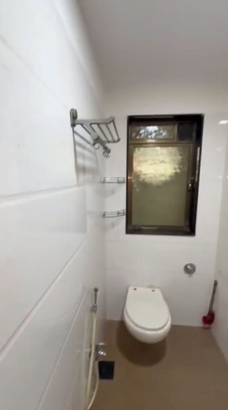 Bathroom, chembur 2 Bedroom 720 Sq.Ft. Apartment In Chembur Mumbai 10726734