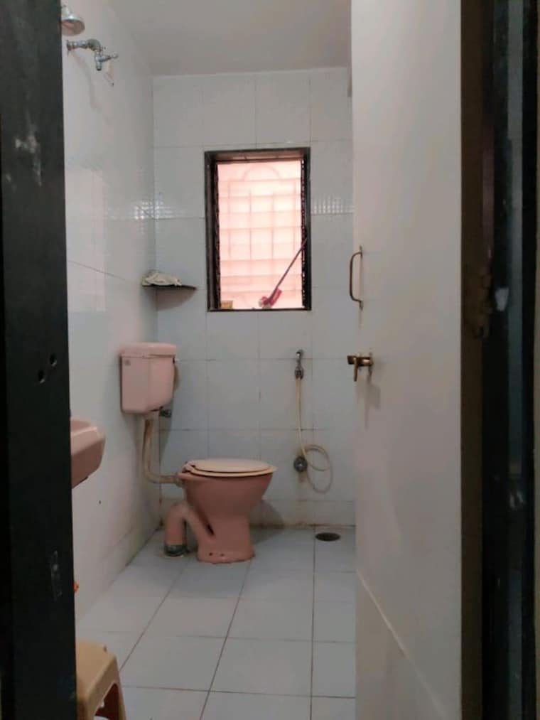 Bathroom, karve nagar 2 Bedroom 1000 Sq.Ft. Apartment In Karve Nagar Pune 10726772