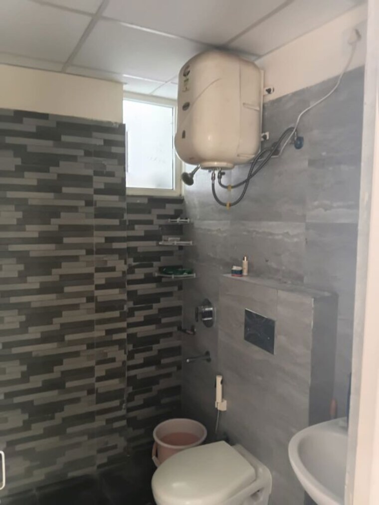 Bathroom, ambala highway 3 Bedroom 1560 Sq.Ft. Apartment In Ambala Highway Zirakpur 10726771