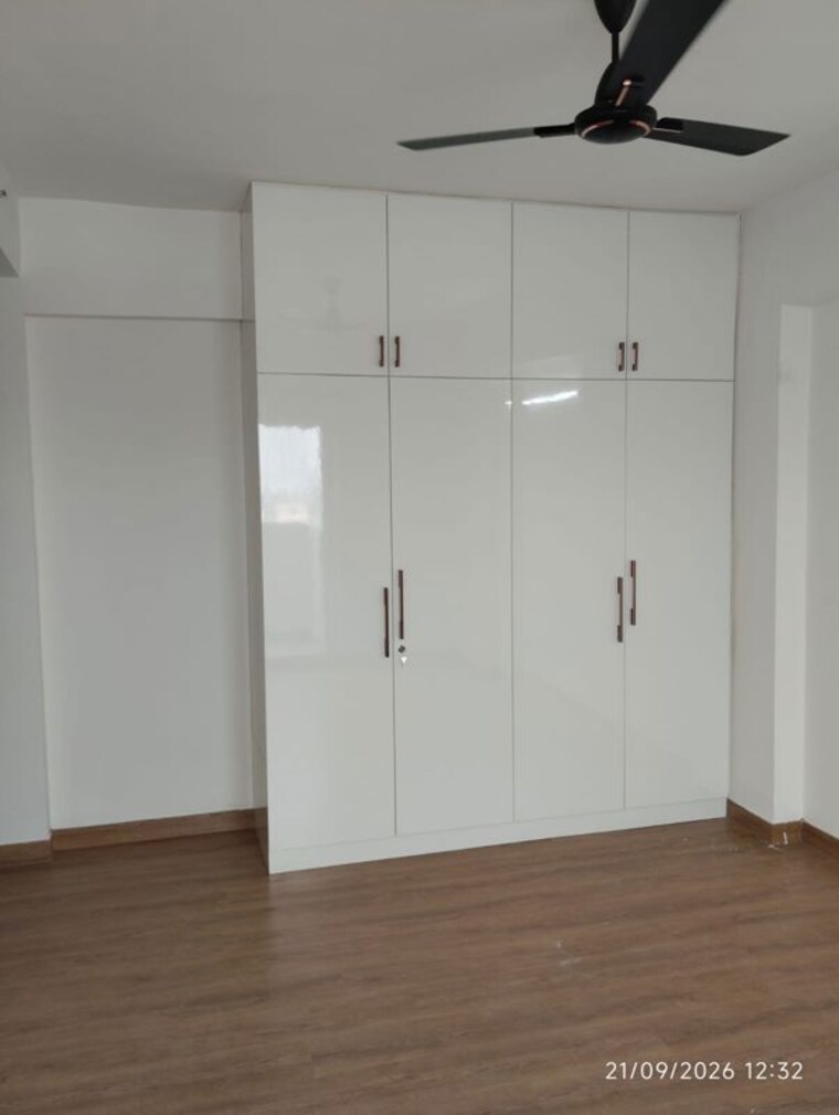 Room, tulip-yellow 3 Bedroom 1704 Sq.Ft. Apartment In Sector 69 Gurgaon 10726767