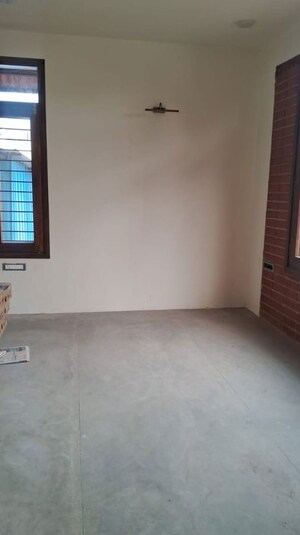 Room in 3 BHK Builder Floor at Indiranagar – for Sale