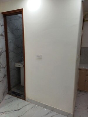 Room in 2 BHK Independent House at Palla – for Sale
