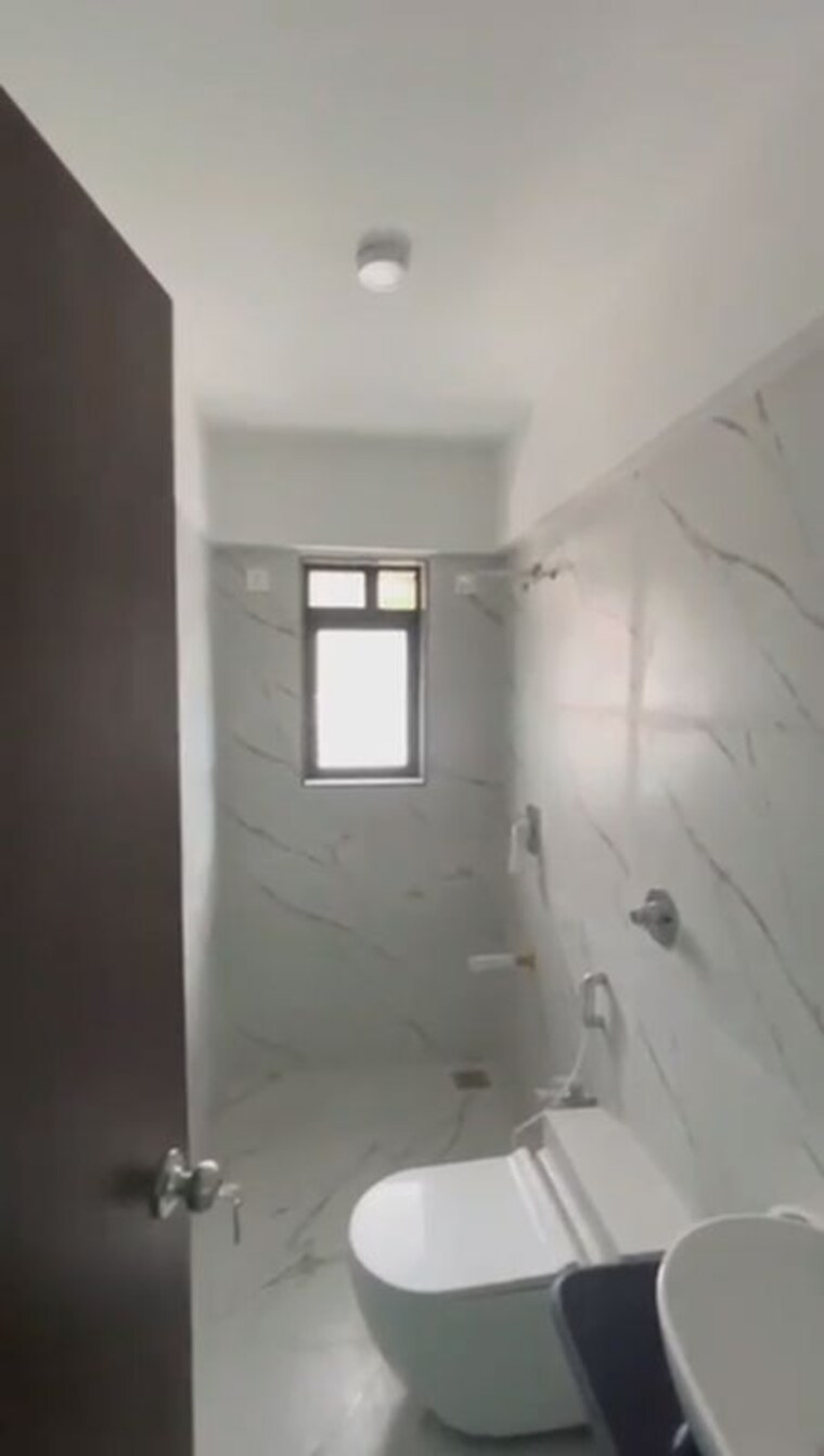 Bathroom, chembur 2 Bedroom 700 Sq.Ft. Apartment In Chembur Mumbai 10726774