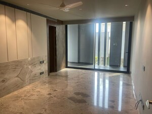 3 BHK Builder Floor For Rent in Sector 21