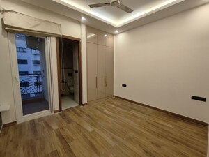 Room in 3 BHK Apartment at Raj One Good Earth, Sector 71 – for Rent