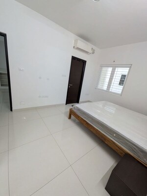 Room in 3 BHK Apartment at Aparna Zenon, Puppalaguda – for Rent