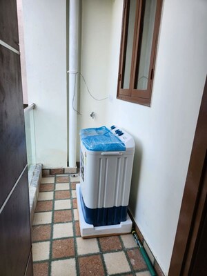 Bathroom in 1 BHK Builder Floor at Aman Vihar – for Rent
