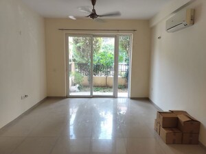 Room in 4 BHK Builder Floor at Emaar MGF Emerald Hills, Sector 65 – for Rent