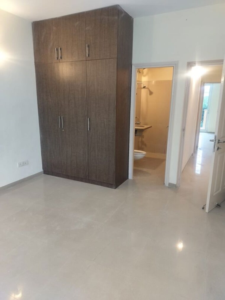 Room, emaar-mgf-emerald-hills 4 Bedroom 350 Sq.Yd. Builder Floor In Sector 65 Gurgaon 10726805