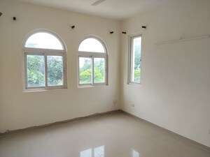 Building Lobby in 4 BHK Builder Floor at Emaar MGF Emerald Hills, Sector 65 – for Rent