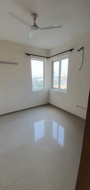 Room in 4 BHK Builder Floor at Emaar MGF Emerald Hills, Sector 65 – for Rent