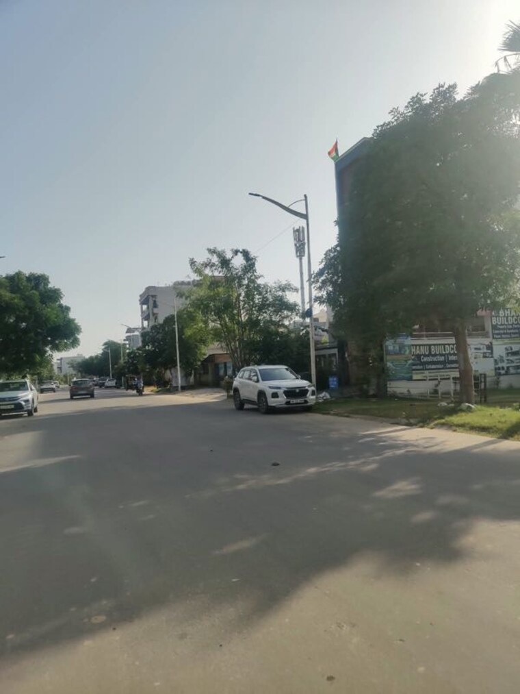  Parking, sector 28  335 Sq.Yd. Plot In Sector 28 Rohtak 10726878