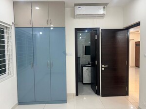 Room in 2 BHK Apartment at Aparna Zenon, Puppalaguda – for Rent