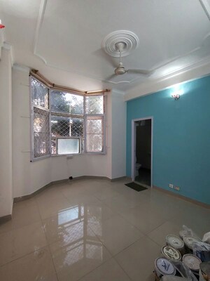 Room in 3 BHK Builder Floor at Aman Vihar – for Rent