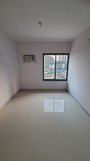 Room in 1 BHK Apartment at Lodha Crown Quality Homes, Majiwada – for Rent