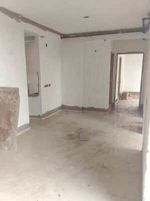 Room in 2 BHK Apartment at Omaxe Grand Omaxe, Gomti Nagar – for Sale
