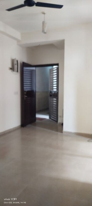 Room in  Apartment at Mahagun My Woods, Sector 16c Greater Noida – for Rent