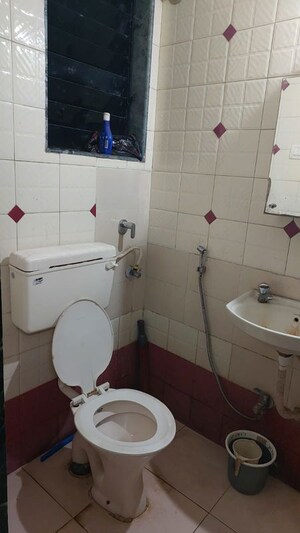 Bathroom in 2.5 BHK Apartment at Gahlot Majesty and Avenue CHS, Seawoods – for Rent