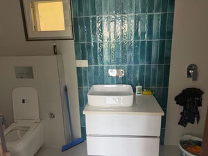 Bathroom in 3 BHK Builder Floor at Balaji Apartments Palam Vihar, Palam Vihar Extension – for Rent