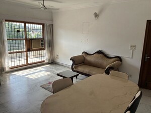 Living Room in 2 BHK Builder Floor at Sector 11 – for Rent