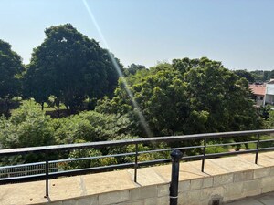 Plot Area in 2 BHK Builder Floor at Sector 11 – for Rent