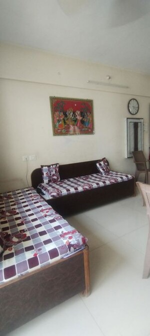Bedroom in 2 BHK Apartment at Matunga East – for Sale